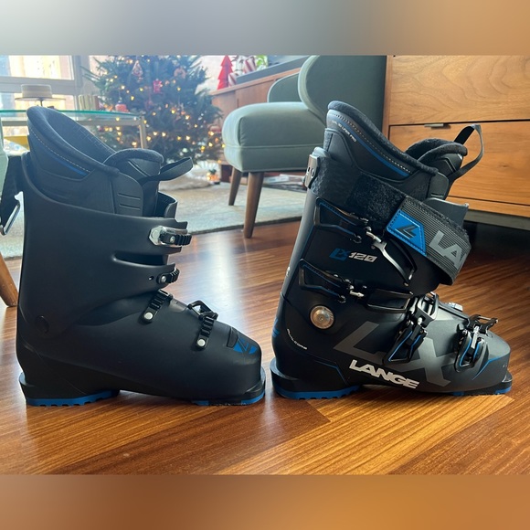 Lange Ski Boots - only worn for 2 hours - Picture 3 of 10